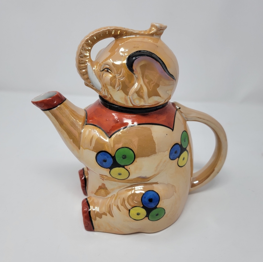 Trico fine china Standing ELEPHANT Tea kettle server W/ Painted Circular Designs
